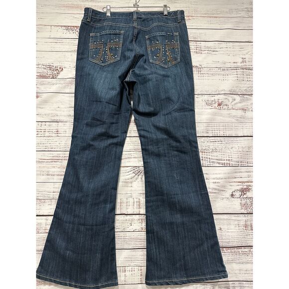 Seven 7 For All Mankind Women's Size 14 Premium Blue Denim Jeans Flare Leg Boot - Picture 2 of 6